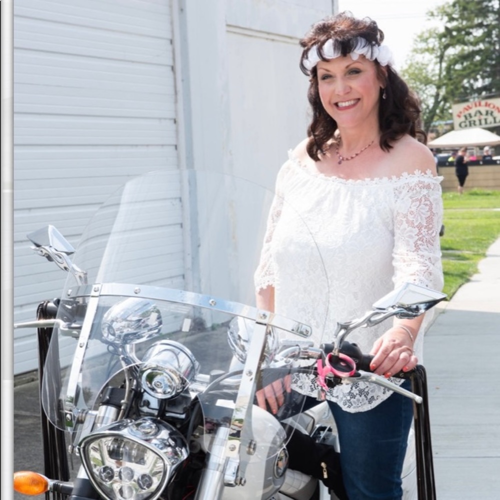 Meet your Posher, Holly